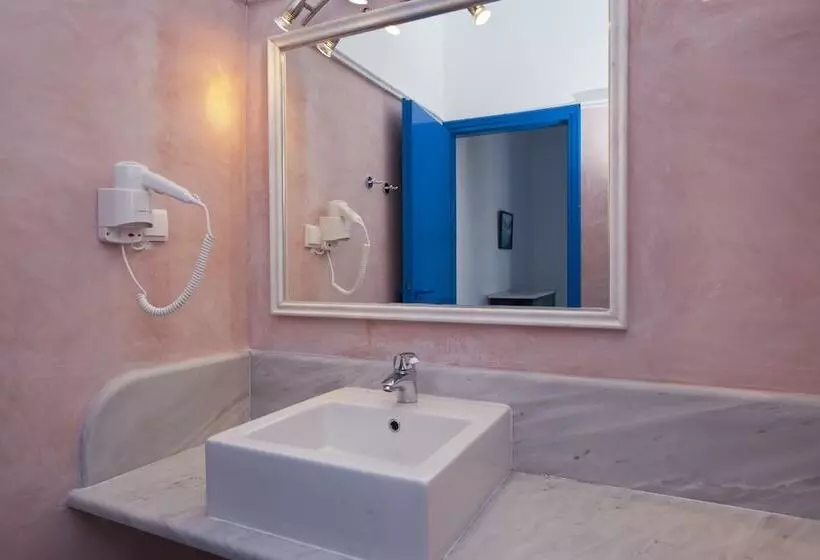 Blue Dolphin Antiparos Villas And Suites