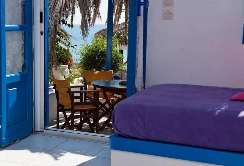 Blue Dolphin Antiparos Villas And Suites