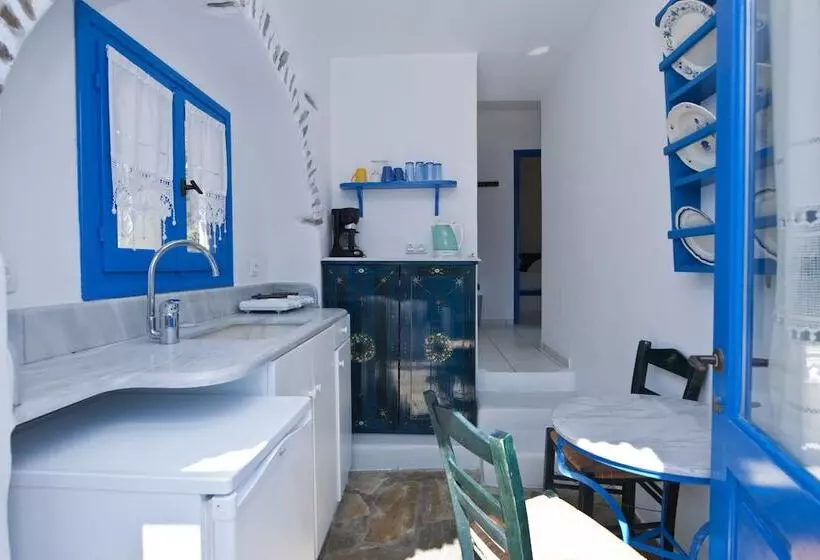Blue Dolphin Antiparos Villas And Suites