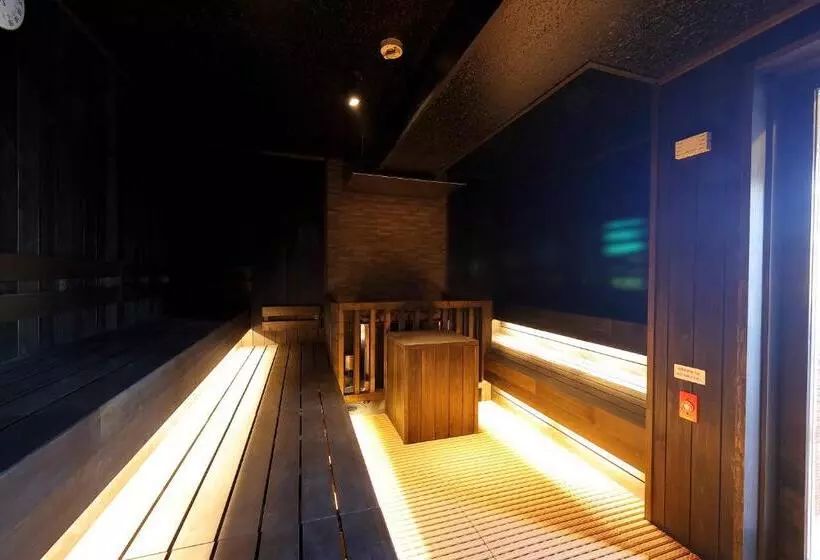 Sauna & Capsule Hotel Rumor Plaza
