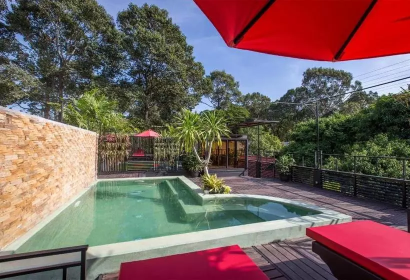 هتل De Sarann Villa