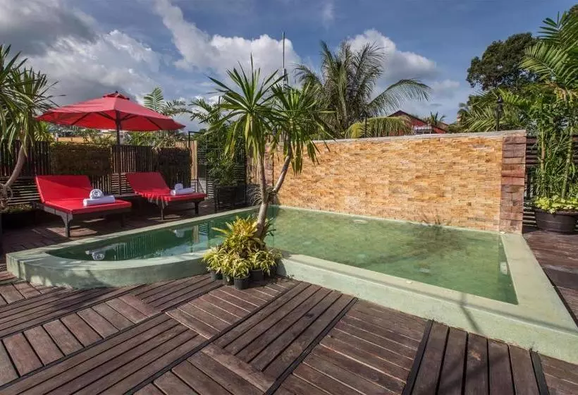 هتل De Sarann Villa
