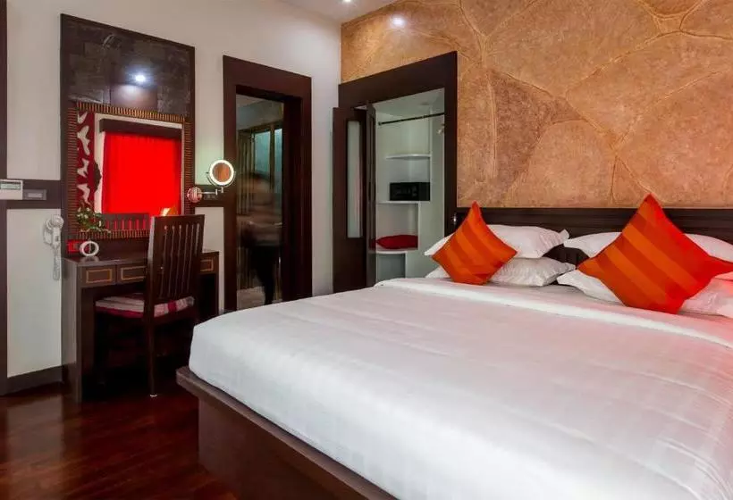 هتل De Sarann Villa