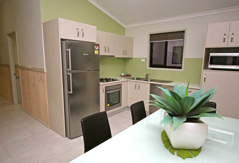 호텔 Main Beach Tourist Park