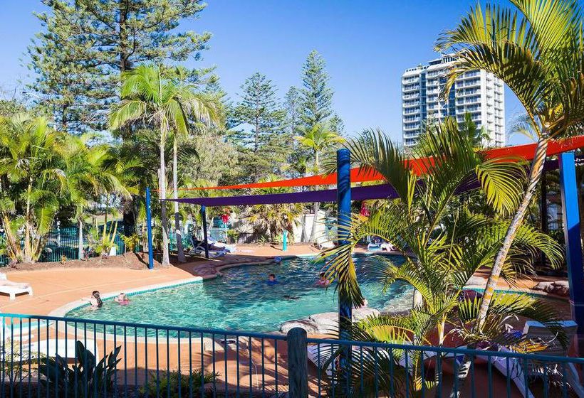 בית מלון כפרי Main Beach Tourist Park