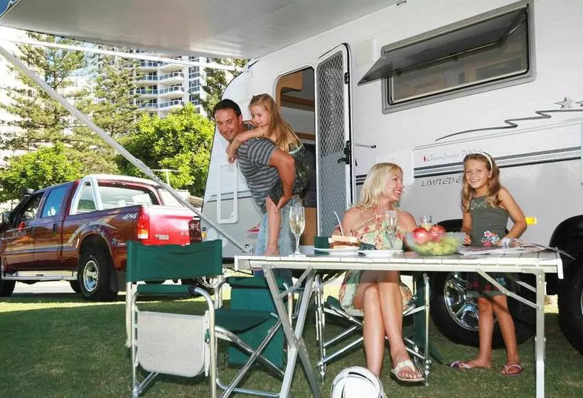 호텔 Main Beach Tourist Park