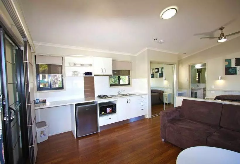 호텔 Main Beach Tourist Park