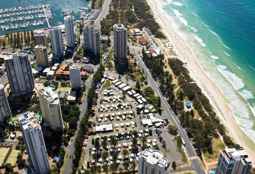 בית מלון כפרי Main Beach Tourist Park