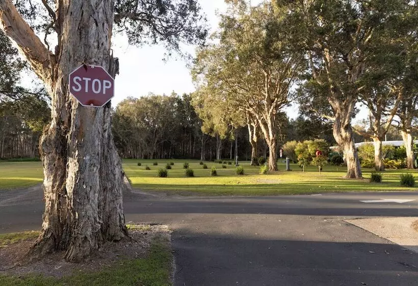 Отель Reflections North Haven   Holiday Park
