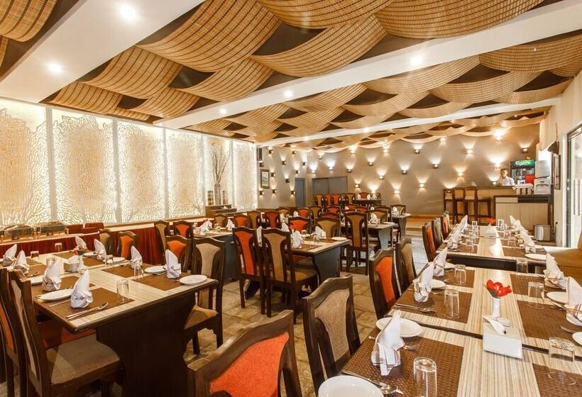 هتل The Lakeside Retreat By Ime Hospitality Pvt Ltd