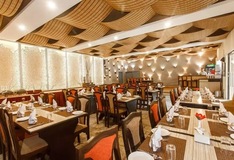 هتل The Lakeside Retreat By Ime Hospitality Pvt Ltd