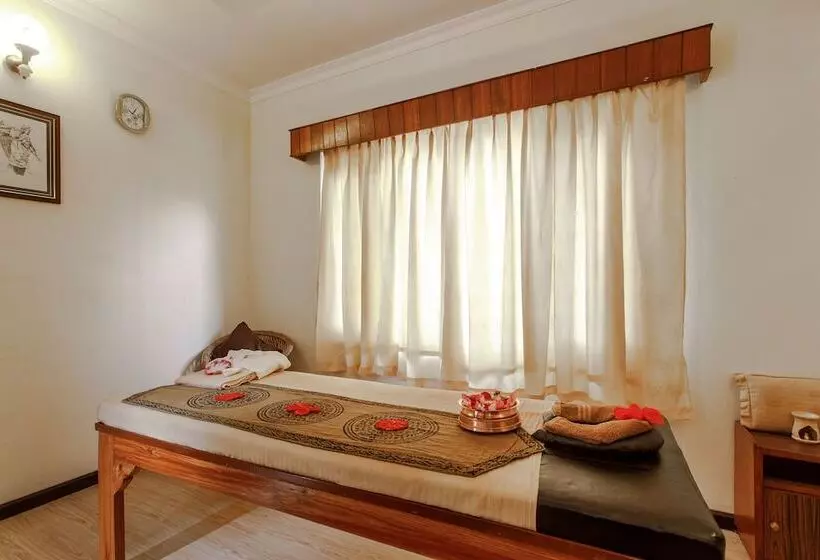 هتل The Lakeside Retreat By Ime Hospitality Pvt Ltd