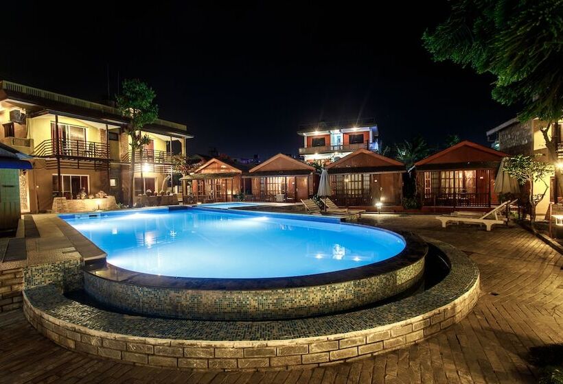 هتل The Lakeside Retreat By Ime Hospitality Pvt Ltd