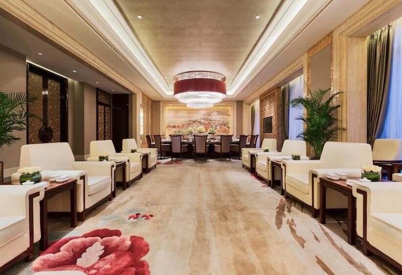 ホテル Wanda Realm Dandong