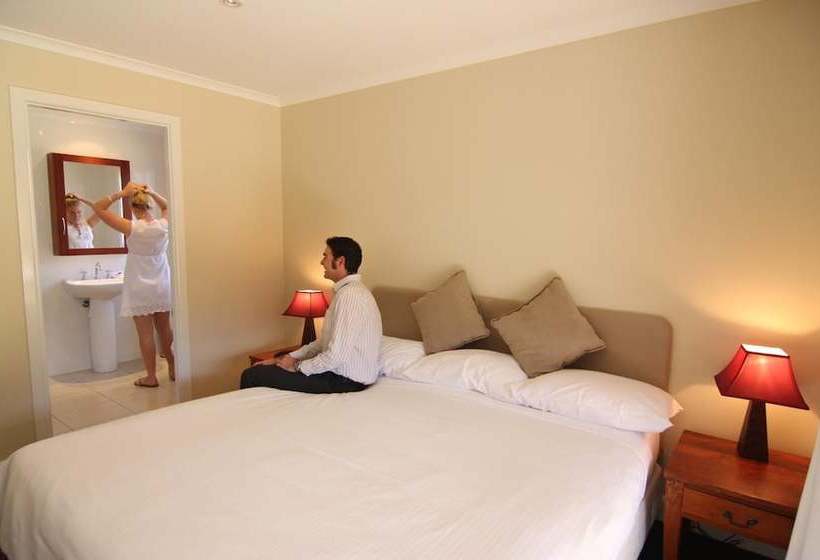 Moore Park Apartments