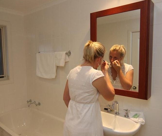 Moore Park Apartments