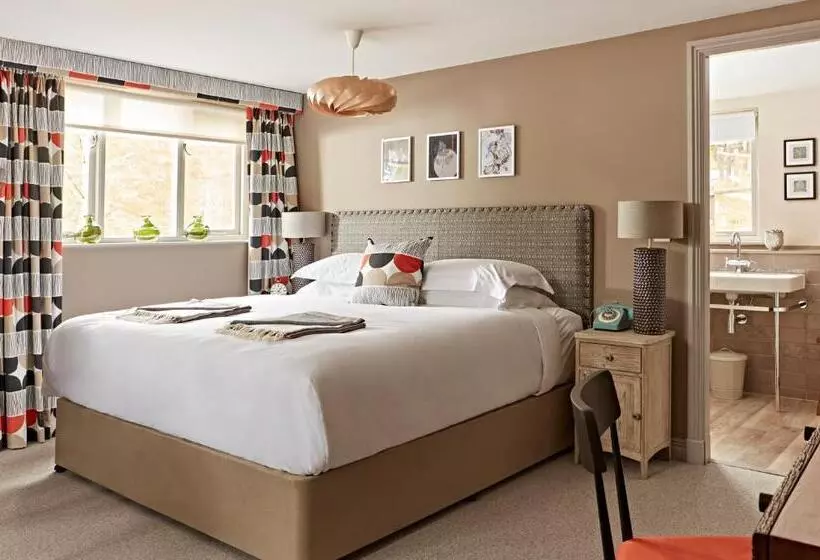 פנסיון The Fish