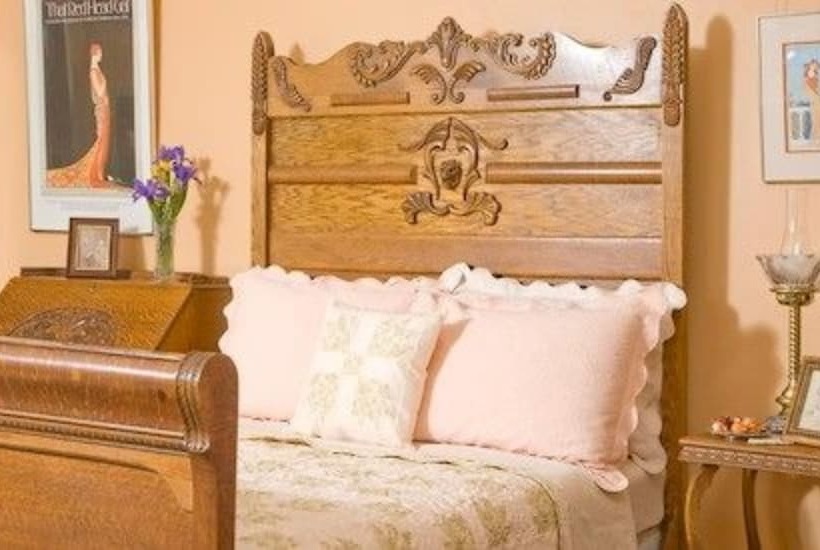 The Carriage House Inn Bed & Breakfast