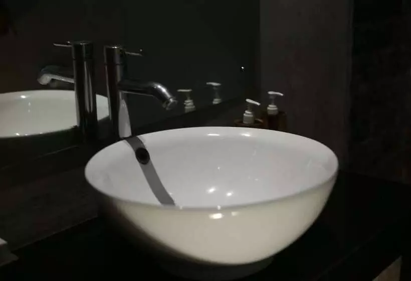 Hotelli Angsoka Bungalow