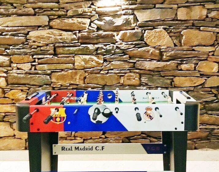 Hotelli Treehouse Resort