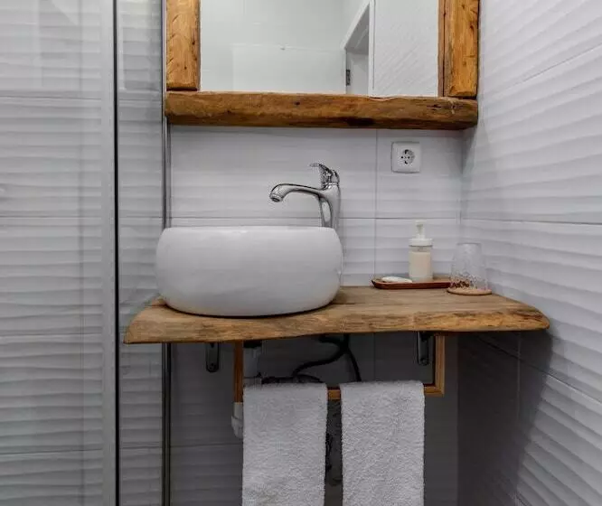 Majatalo Villa Center