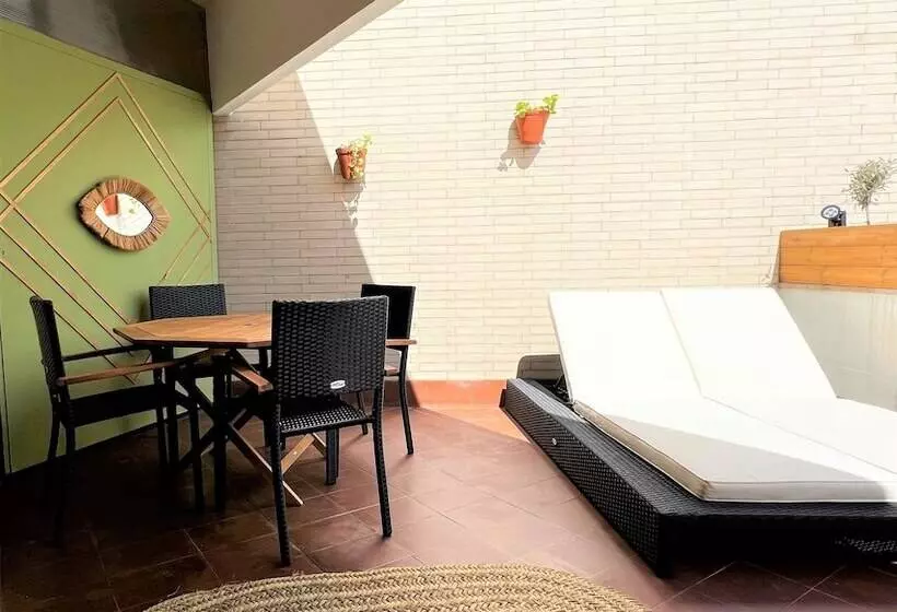 Majatalo Villa Center