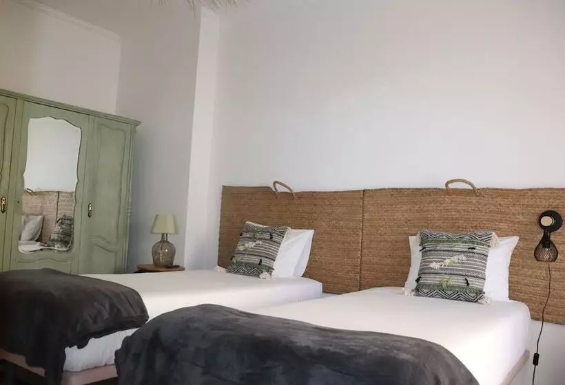 Majatalo Villa Center