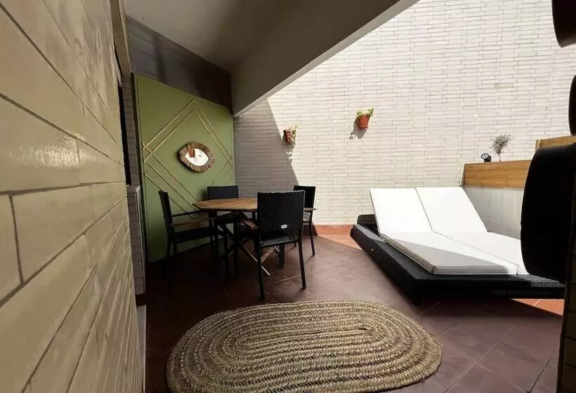 Majatalo Villa Center