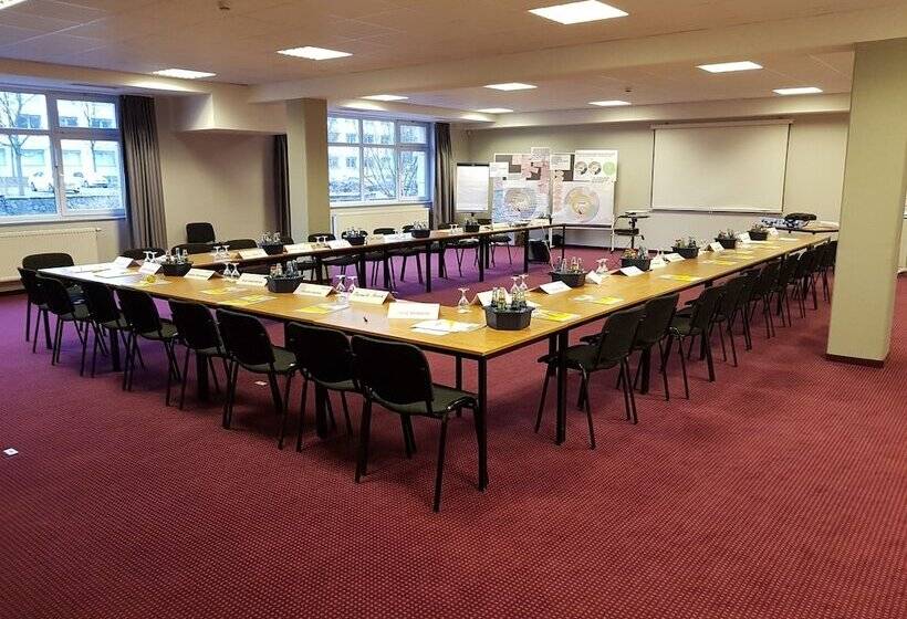 Sporthotel Neuruppin Apartmenthaus Mit Ferienwohnungen