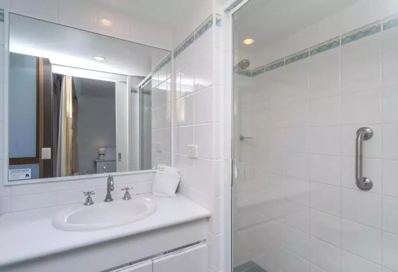 Columbia Beachfront Apartments On Rainbow Bay