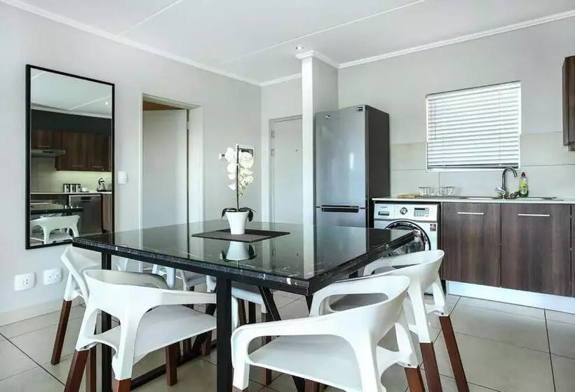 Epic Lifestyle Apartment Sandton