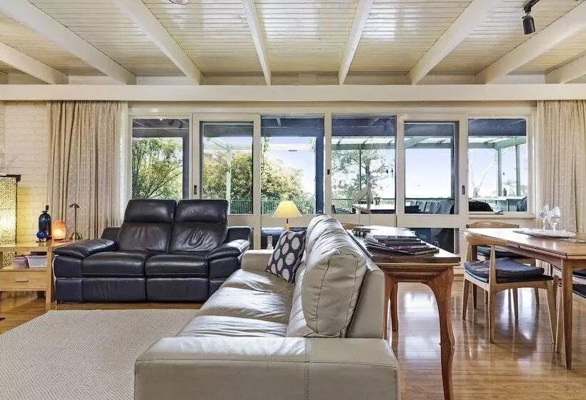 Gisborne Peak Winery Short Term Stays