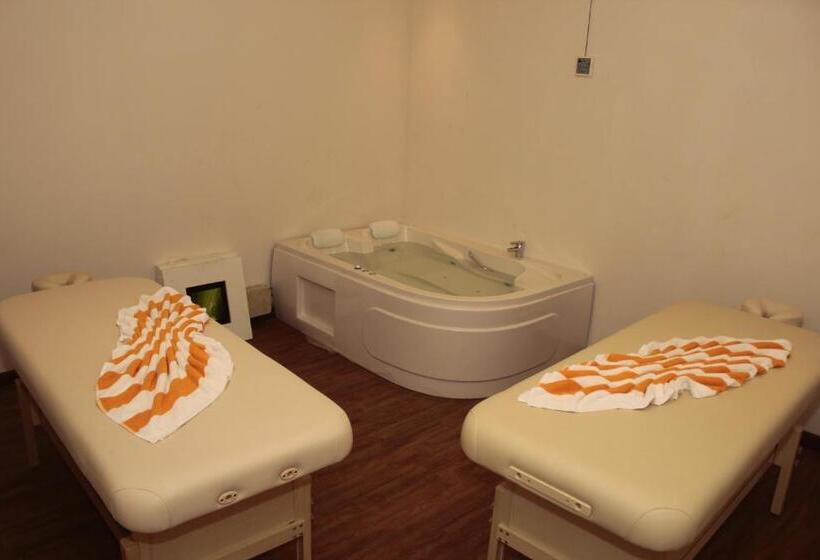 Africana Hotel & Spa