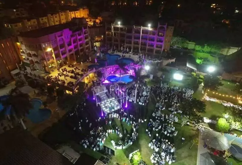 Africana Hotel & Spa