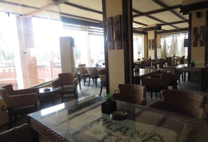 Africana Hotel & Spa