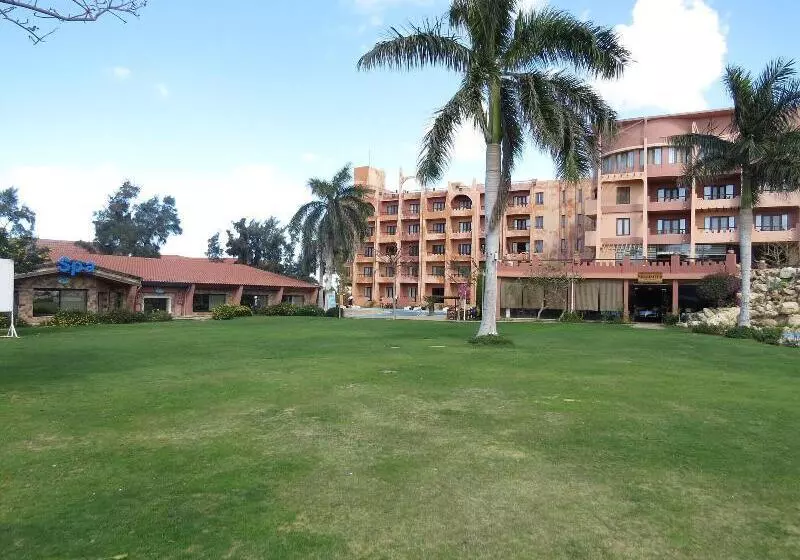 Africana Hotel & Spa