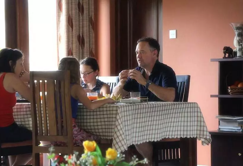 ホテル Airport Villa