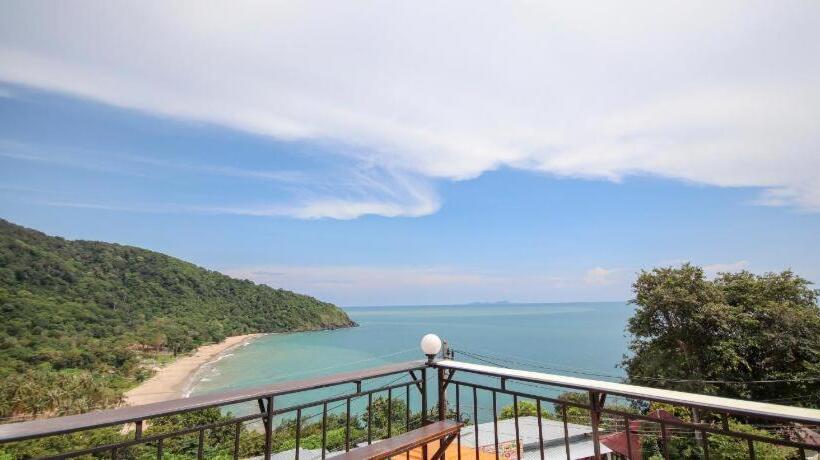 Hotel Bamboo Bay Family Resort