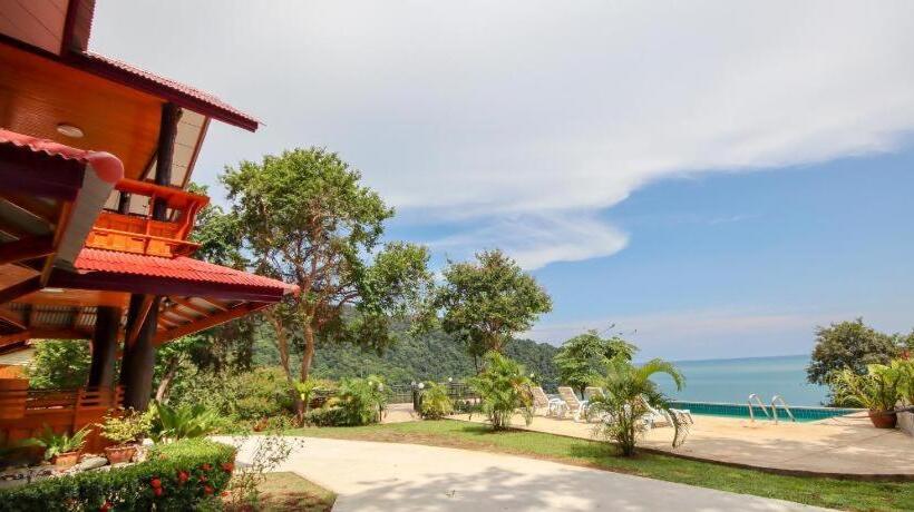 Hotel Bamboo Bay Family Resort