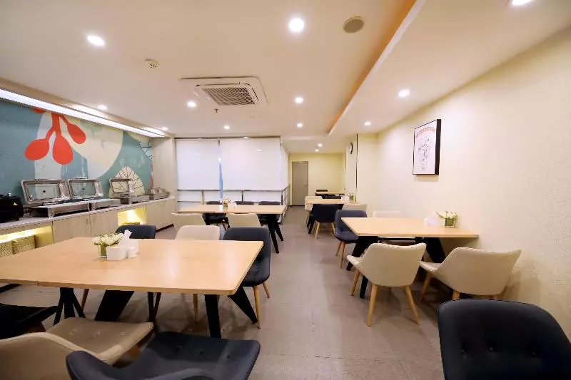 Отель Hanting Guangzhou Gangdingxi