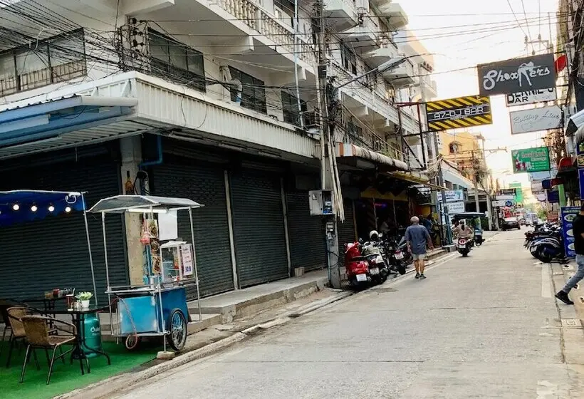 ホテル Jp Inn Pattaya