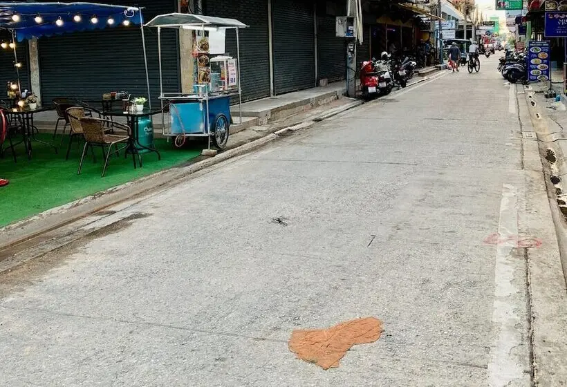 ホテル Jp Inn Pattaya