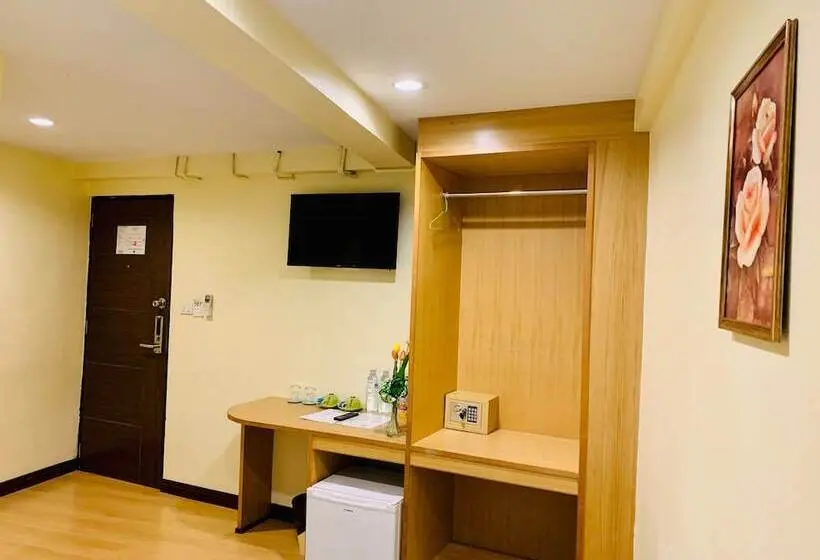 ホテル Jp Inn Pattaya