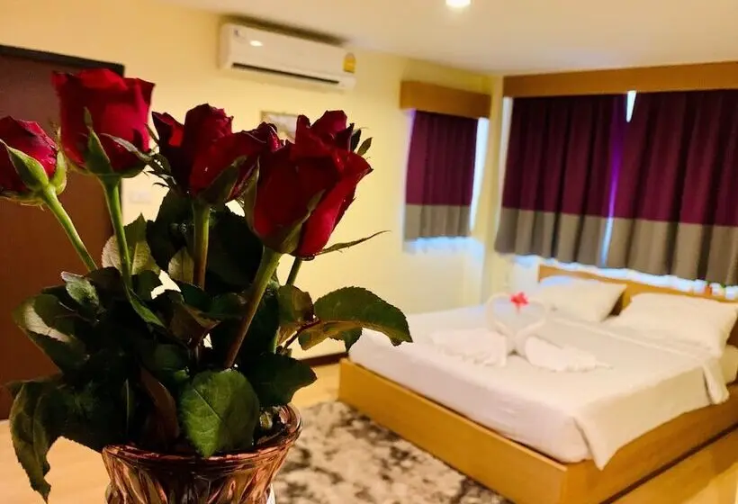 ホテル Jp Inn Pattaya