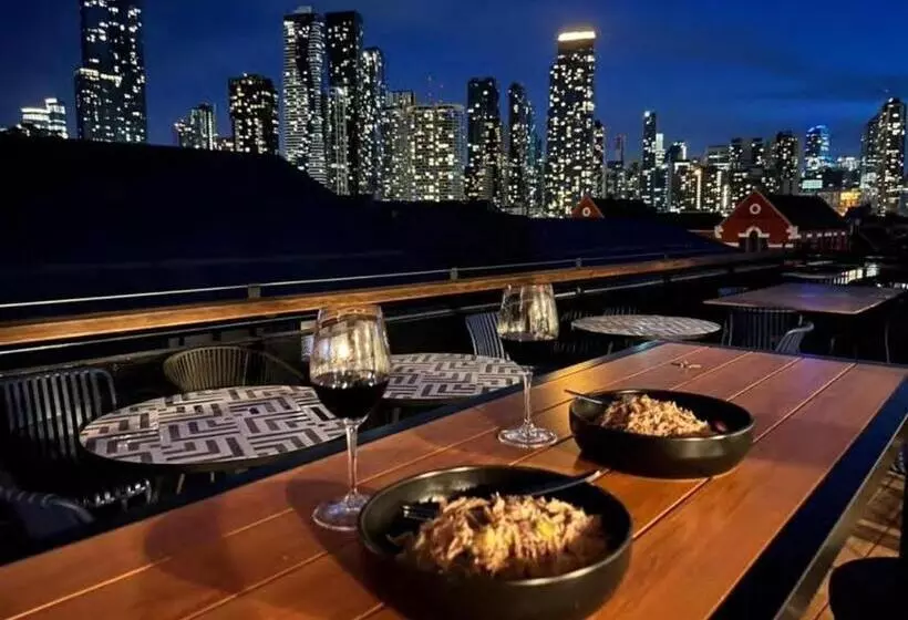 호텔 The Village North Melbourne