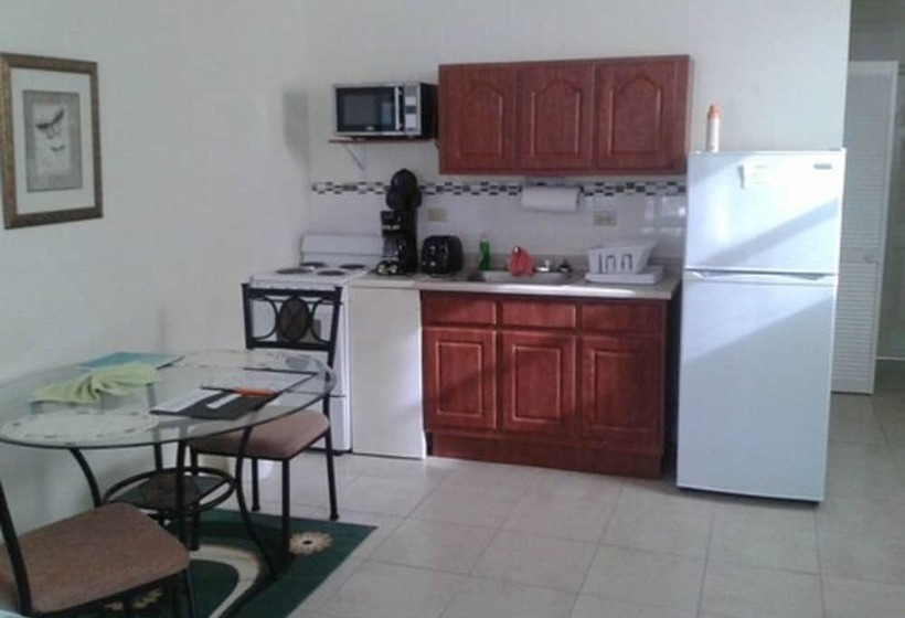 هتل Sea Crest Inn