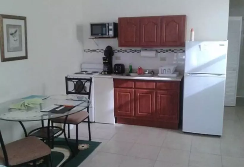 هتل Sea Crest Inn