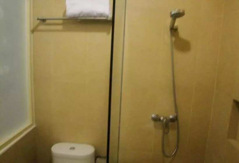 Top Hotel Manado By Gran Puri