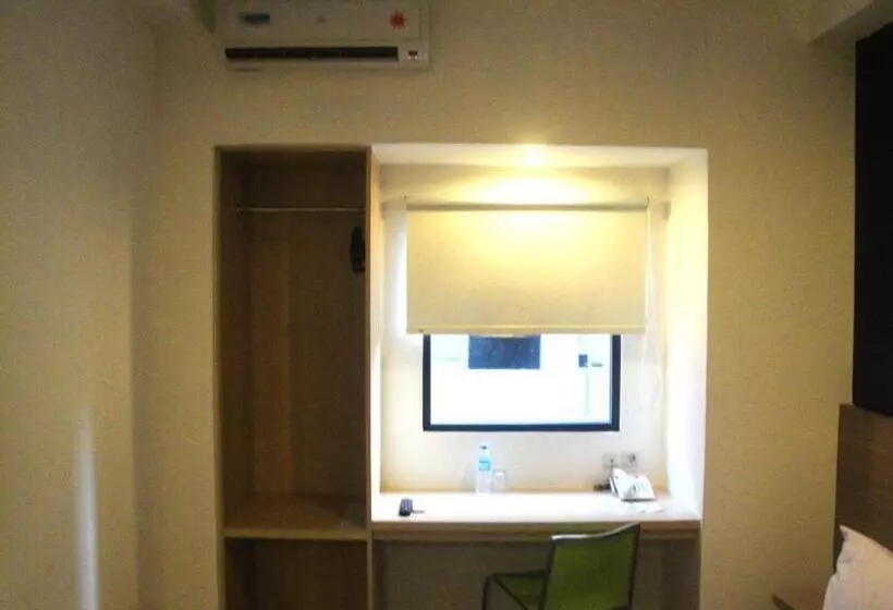 Top Hotel Manado By Gran Puri