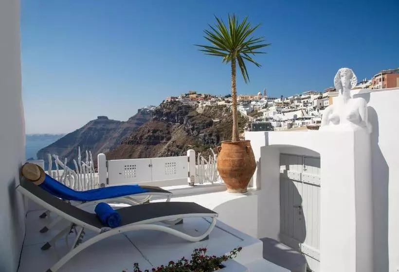 هتل Trieris Villa & Suites